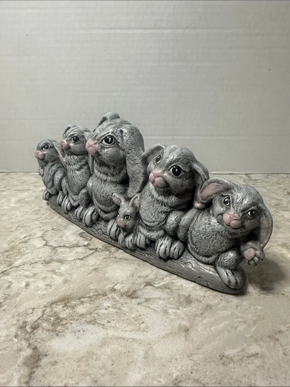 Gray Bunny Family Figurine Décor